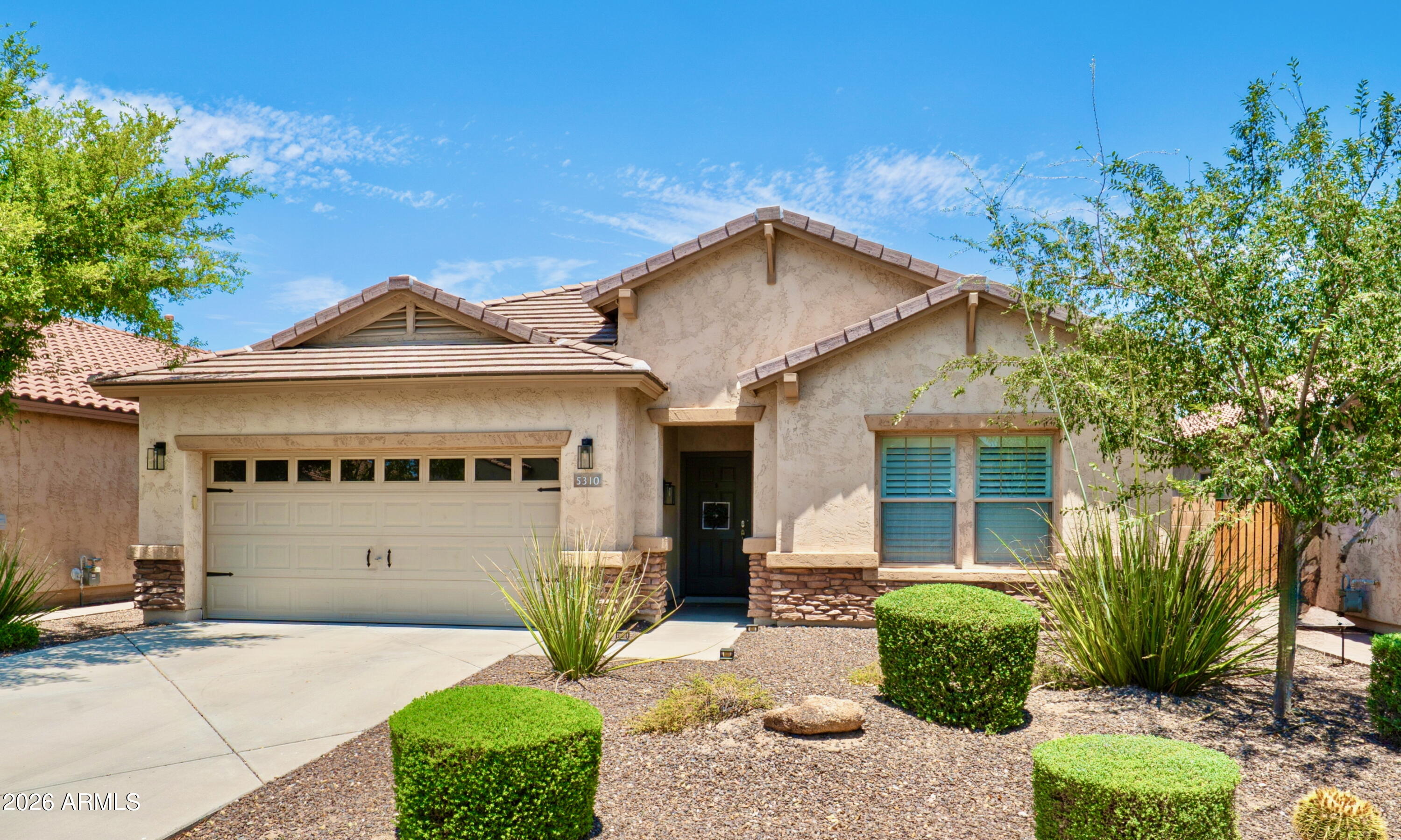 5310 West Saddlehorn Road Phoenix, AZ 85083 - Photo 3 of 35 Front of home