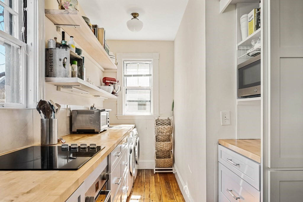 19 Rindgefield Street Cambridge, MA 02140 - Photo 5 of 22