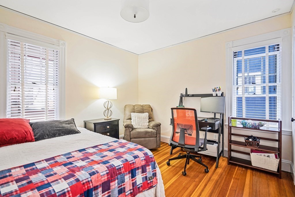 19 Rindgefield Street Cambridge, MA 02140 - Photo 8 of 22