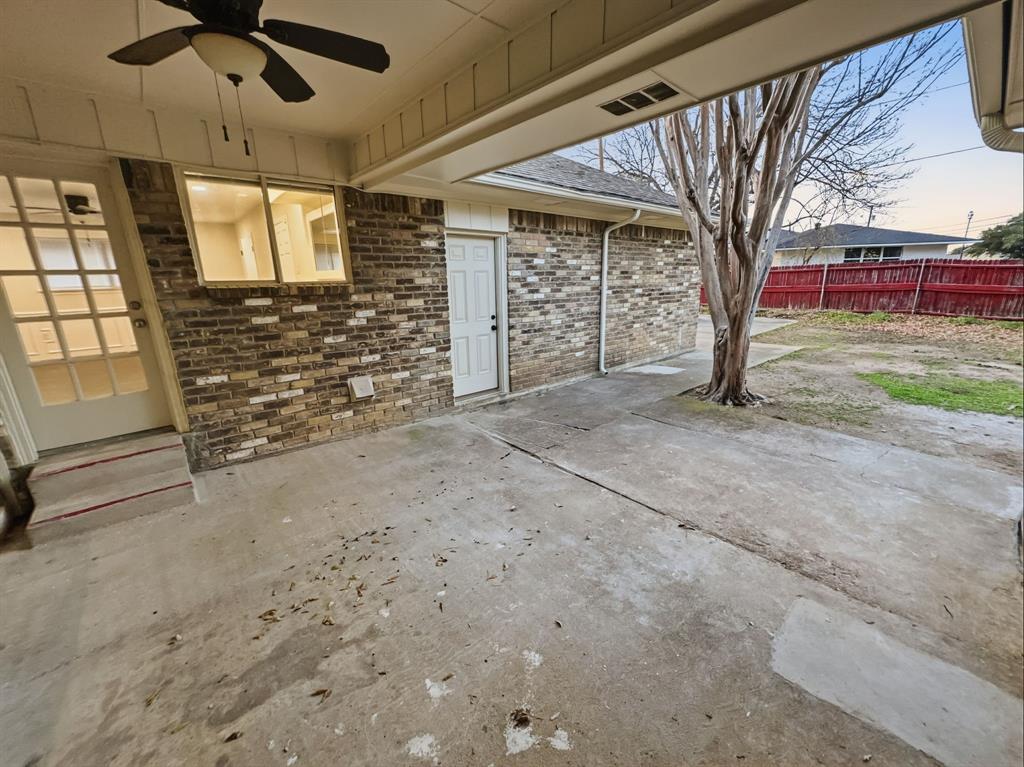 2409 Castle Street Irving, TX 75038 - Photo 29 of 32