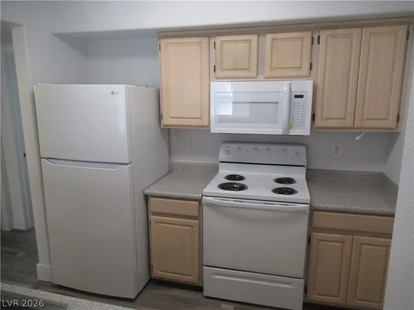 $1,500 | 555 East Silverado Ranch Boulevard, Unit 2090, Las Vegas, NV 89183