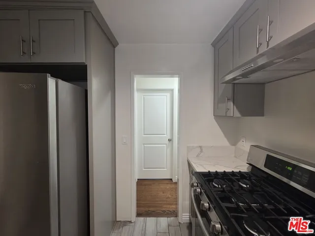 $2,400 | 102 Gaviota Avenue, Unit 112, Long Beach, CA 90802