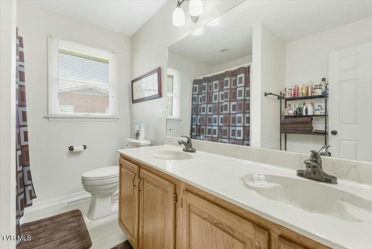 505 Colonial Heights Road Kingsport, TN 37663 - Photo 16 of 48 tempImage63BBPC