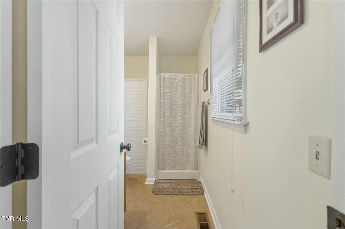 505 Colonial Heights Road Kingsport, TN 37663 - Photo 34 of 48 tempImageAPUUNK