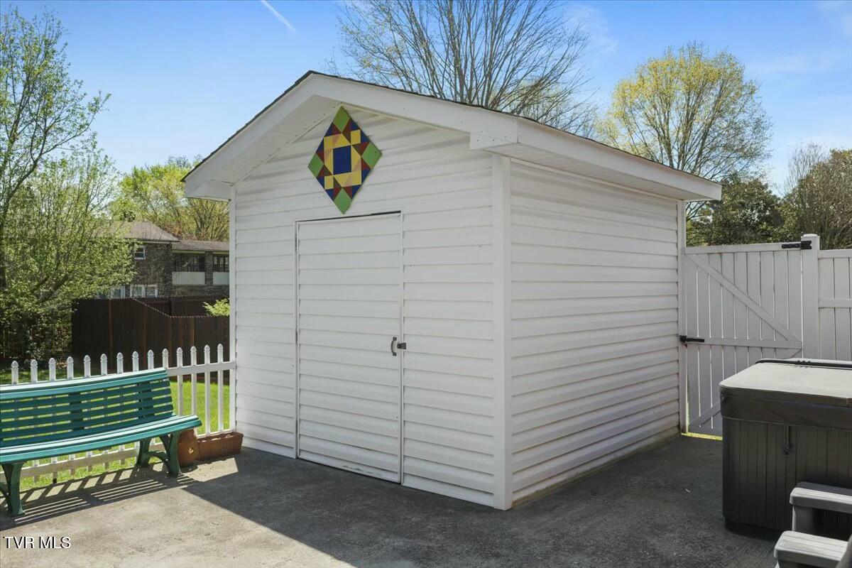 505 Colonial Heights Road Kingsport, TN 37663 - Photo 37 of 48 tempImageROCRDj
