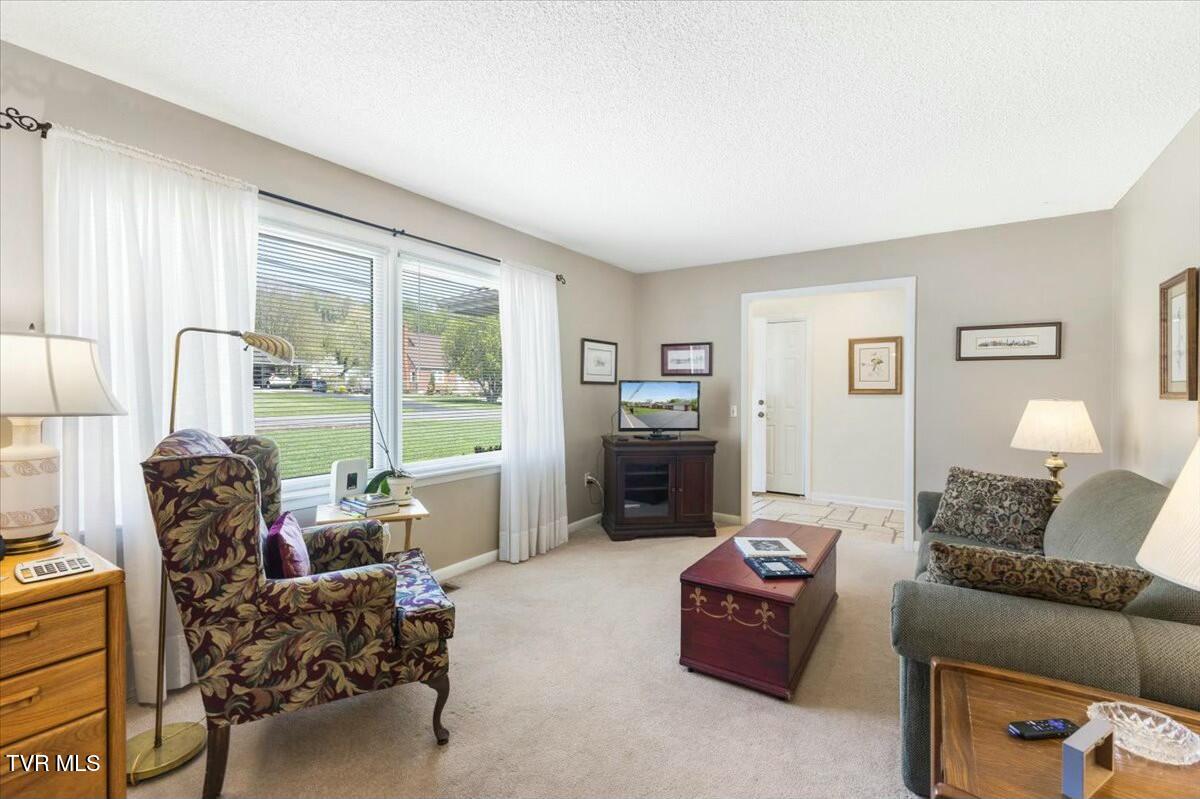 505 Colonial Heights Road Kingsport, TN 37663 - Photo 6 of 48 tempImageeTxmAW