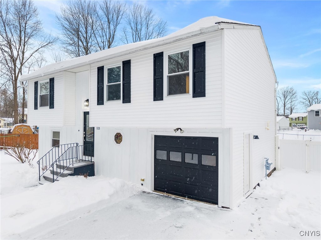 113 Roundmill Lane Manlius, NY 13116 - Photo 2 of 40