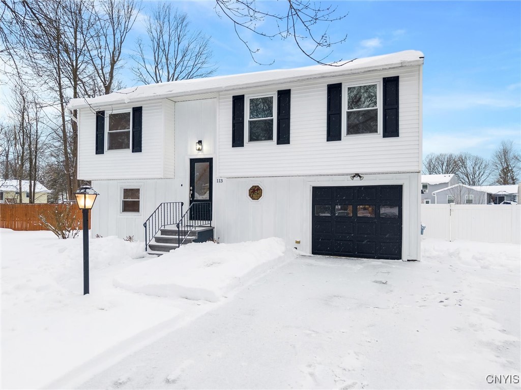 113 Roundmill Lane Manlius, NY 13116 - Photo 3 of 40