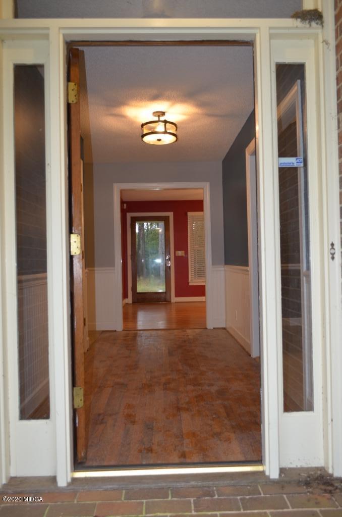 7690 Thomaston Road Macon, GA 31220 - Photo 4 of 28 a view of livingroom with window