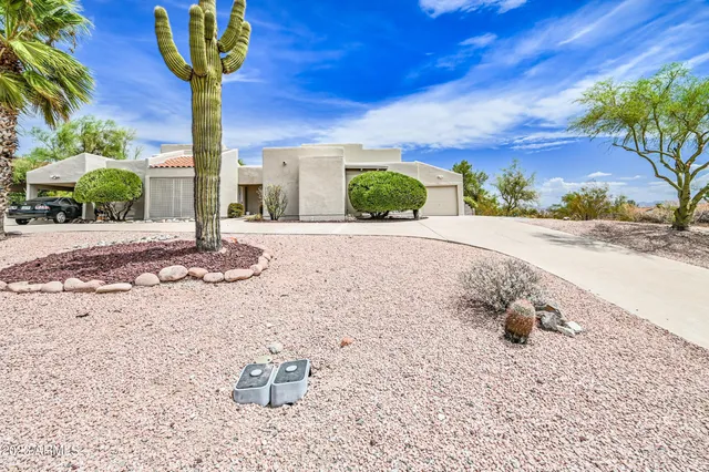 $2,200 | 12247 North Fountain Hills Boulevard, Unit A, Fountain Hills, AZ 85268