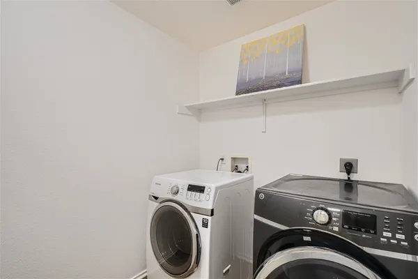 $2,200 | 6937 Sabrina Drive, Austin, TX 78747