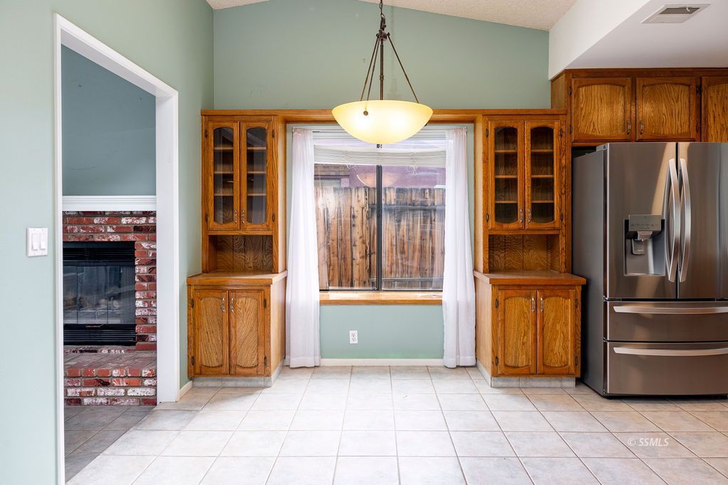233 Chambers Street Ridgecrest, CA 93555 - Photo 11 of 28 Gallery Image 11