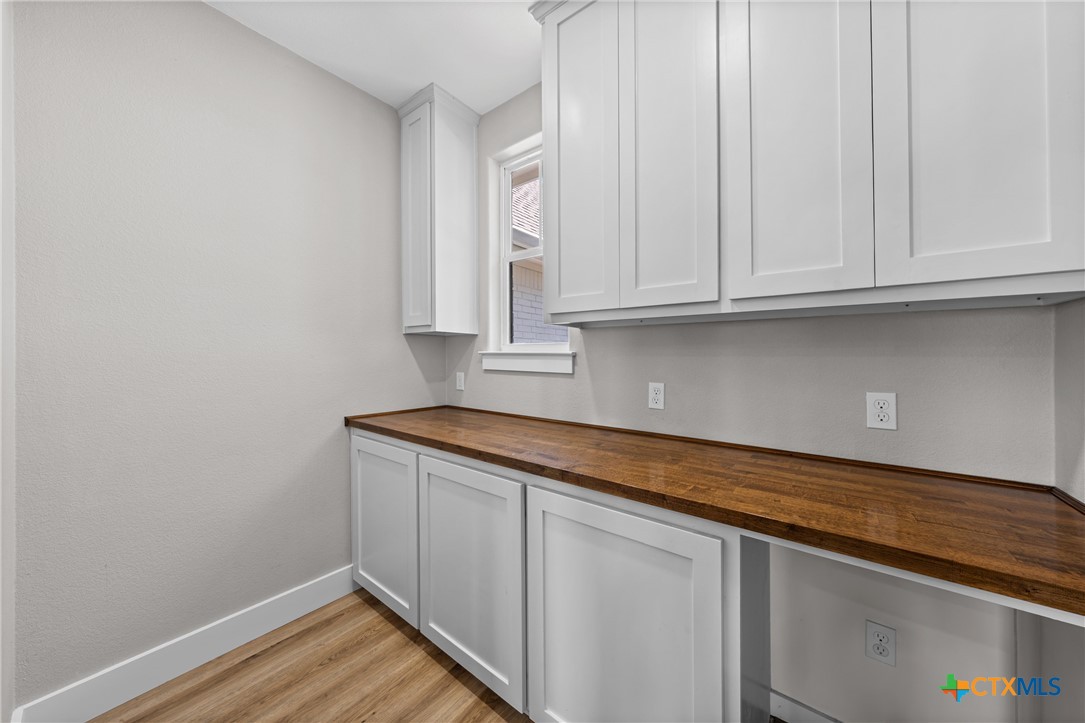 1060 Hackberry Road Salado, TX 76571 - Photo 9 of 23 Pantry