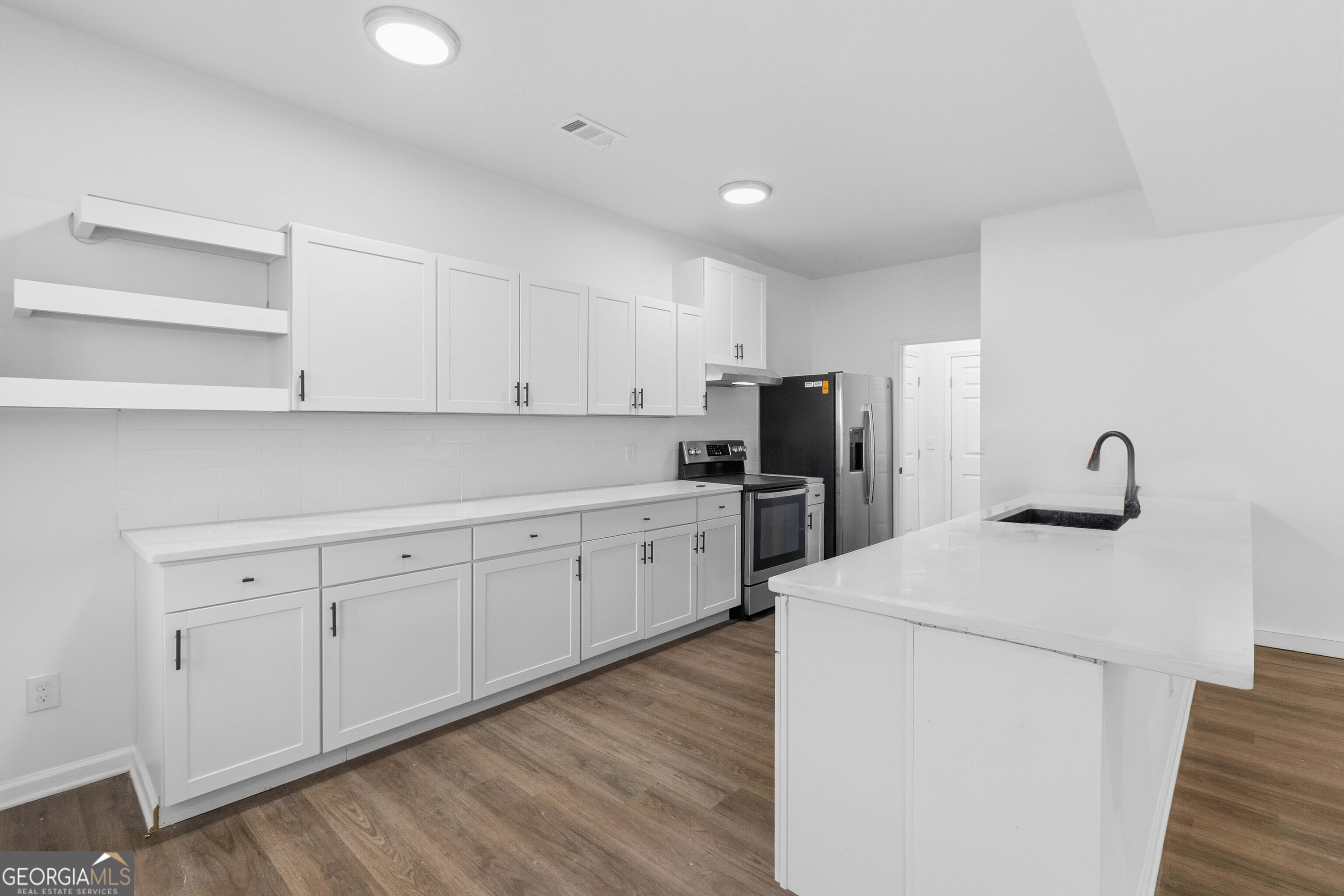 6938 Shadow Ridge Lane Stone Mountain, GA 30087 - Photo 7 of 25