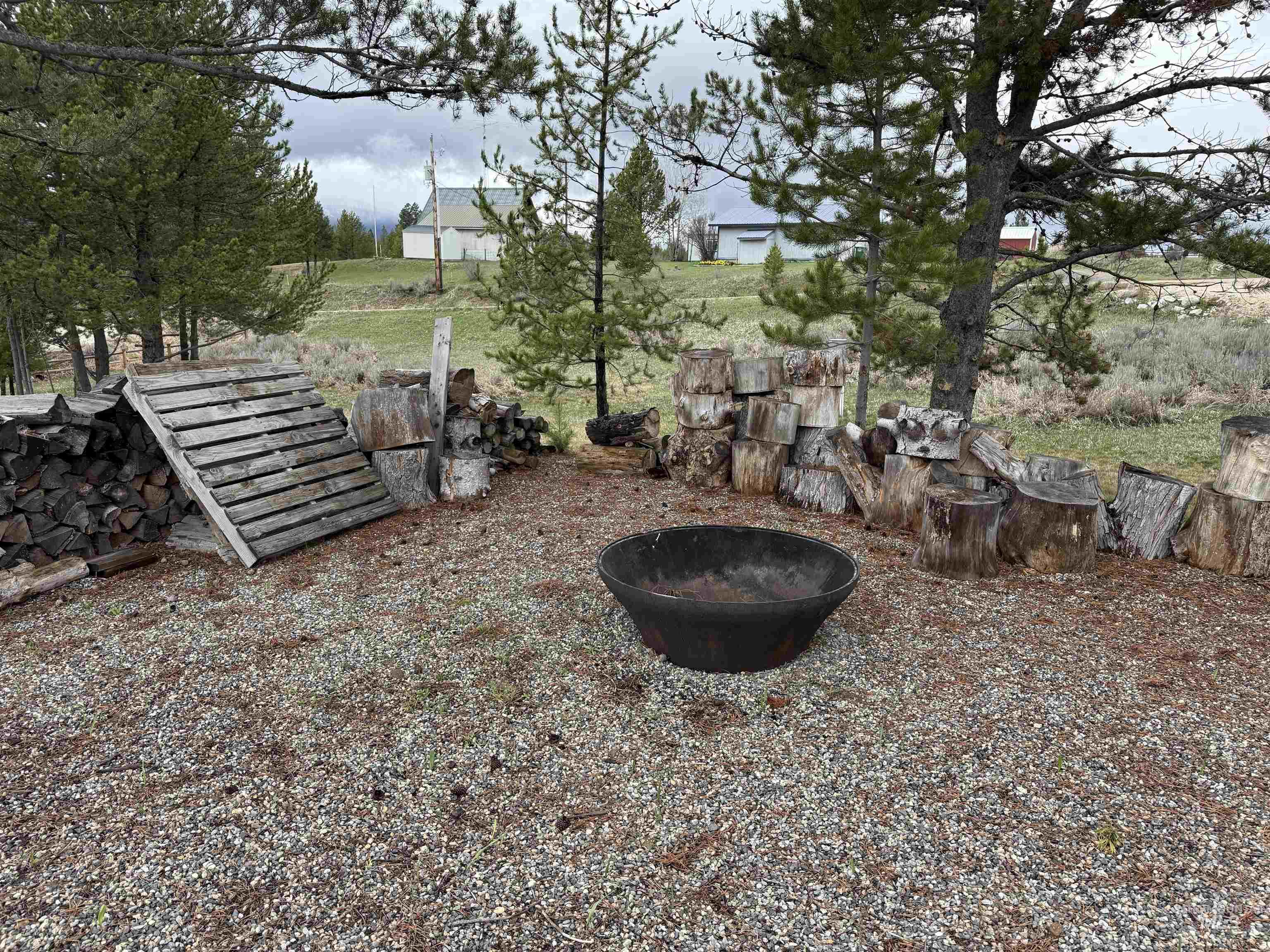 13 Nugget Drive Cascade, ID 83611 - Photo 3 of 30