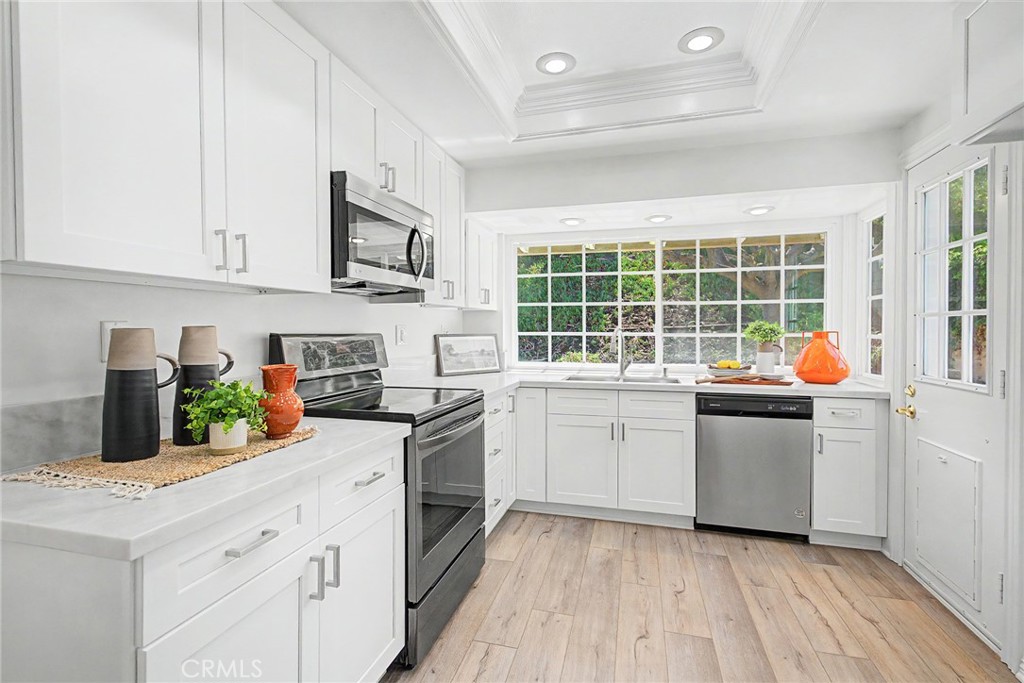 322 Dover Avenue Brea, CA 92821 - Photo 7 of 41