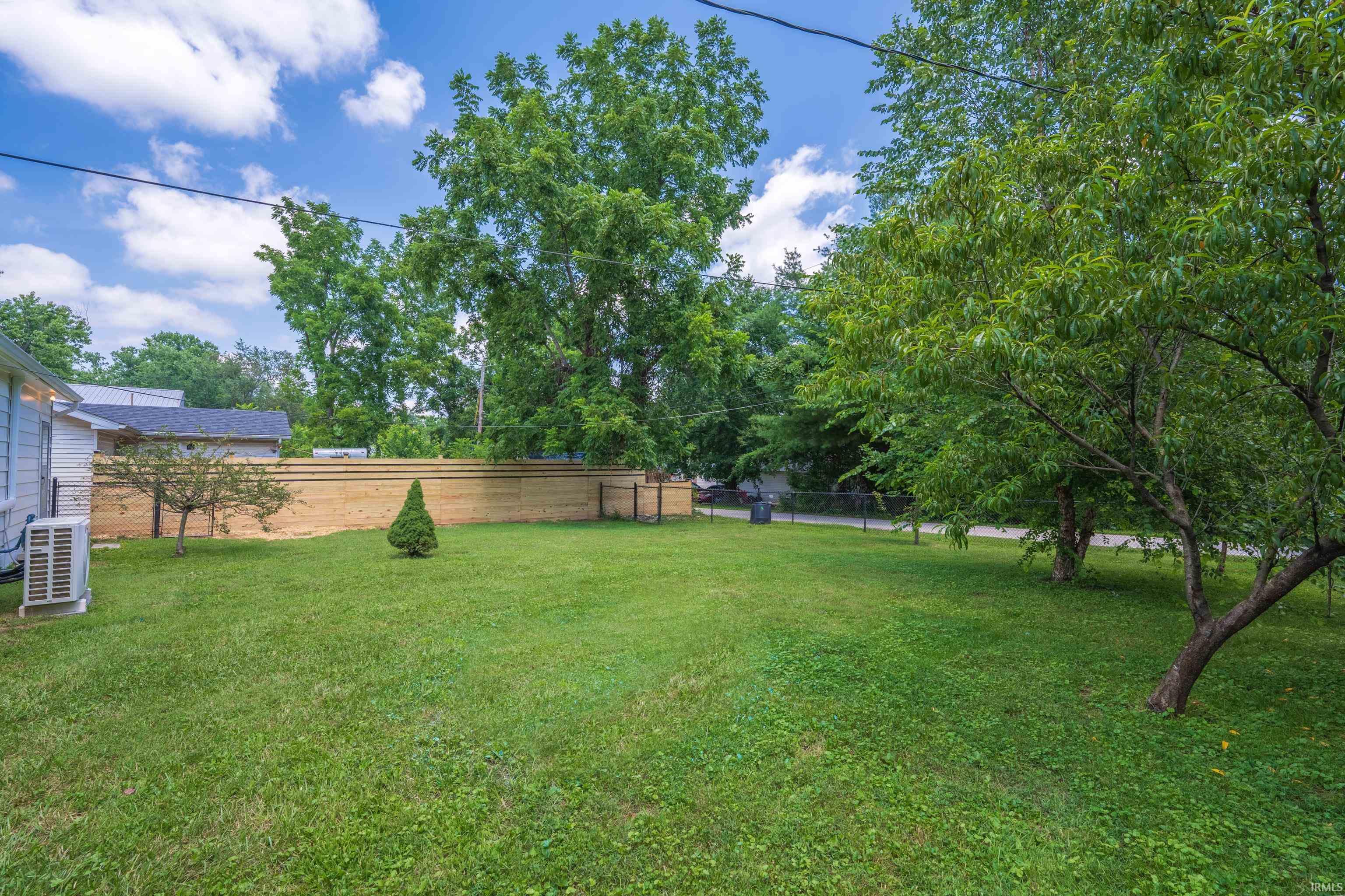 2605 South Bryan Street Bloomington, IN 47403 - Photo 20 of 32