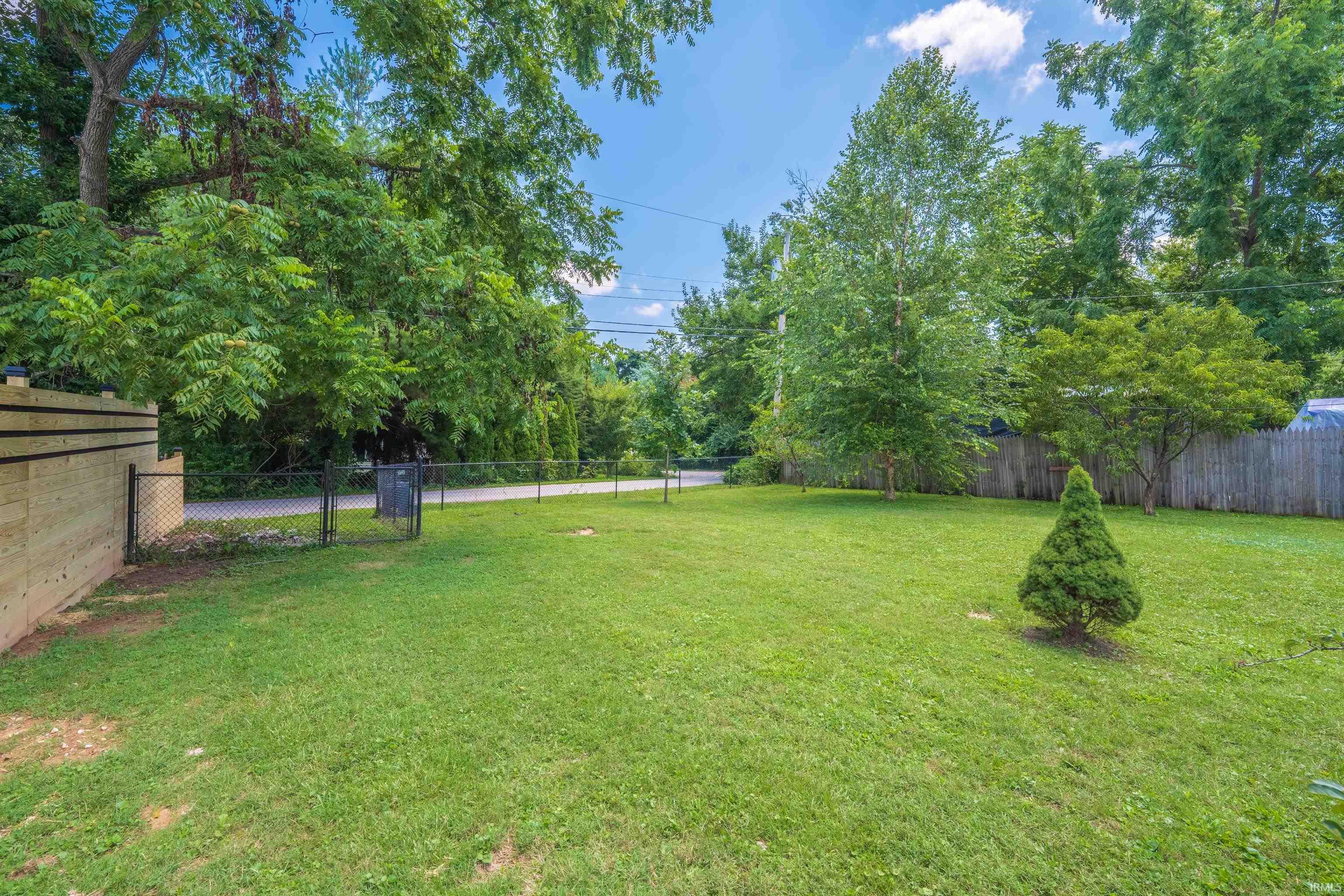 2605 South Bryan Street Bloomington, IN 47403 - Photo 21 of 32