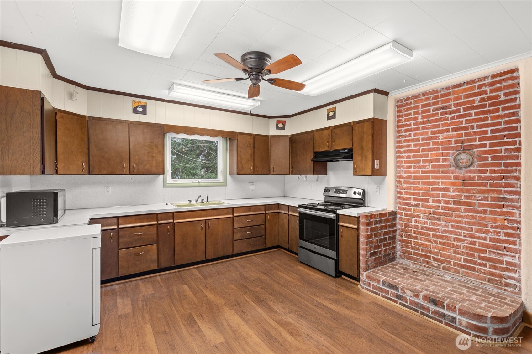 1905 Gerber Avenue Raymond, WA 98577 - Photo 8 of 24