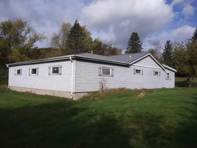 $675,000 | 563 Kreuser Ridge, Colgate, WI 53017