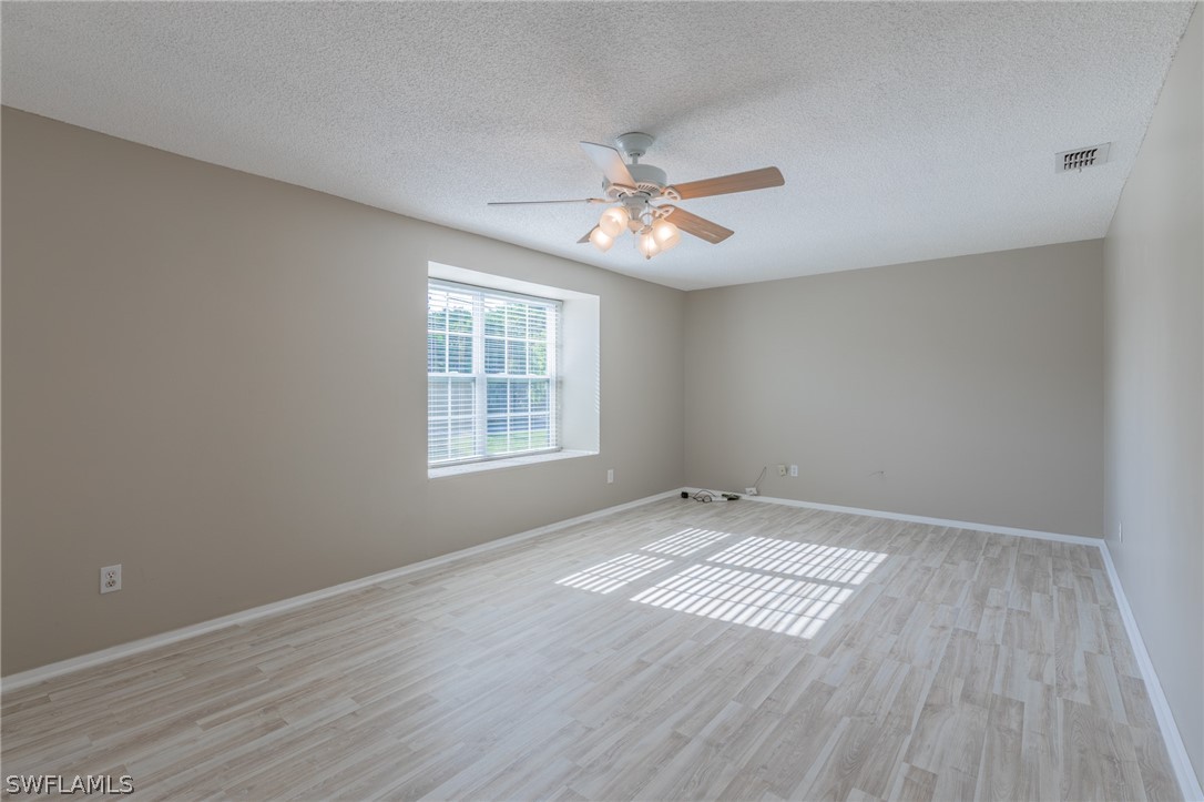 12914 Iona Road Fort Myers, FL 33908 - Photo 5 of 23 Gallery Image 5