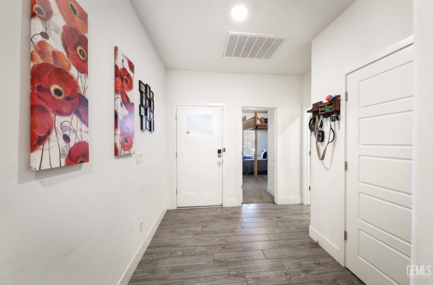 Undisclosed Address Shafter, CA 93263 - Photo 4 of 31