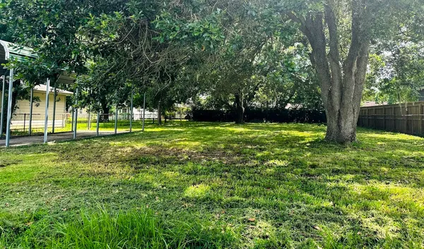 $42,000 | 211 Hickory Street, Sweeny, TX 77480
