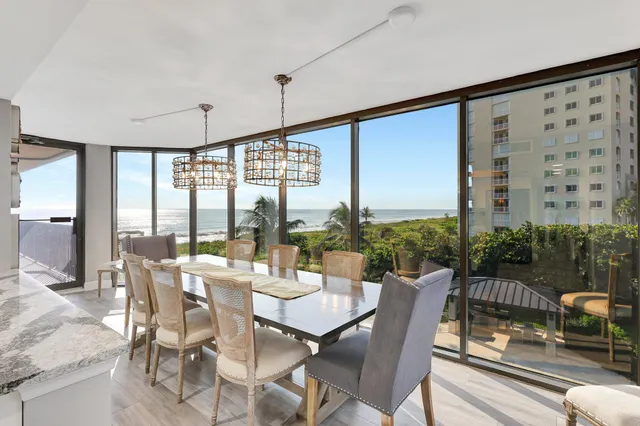 $1,150,000 | 4000 North Hwy A1A, Unit 402, Hutchinson Island, FL 34949