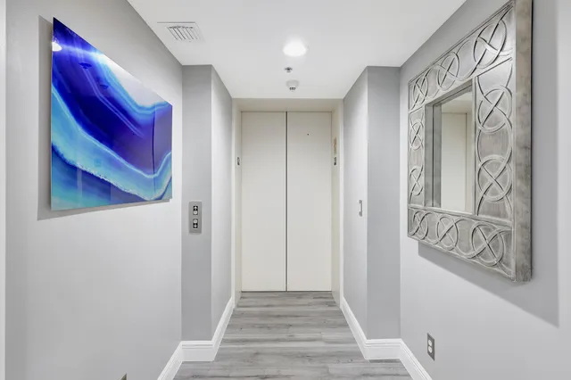 $1,150,000 | 4000 North Hwy A1A, Unit 402, Hutchinson Island, FL 34949