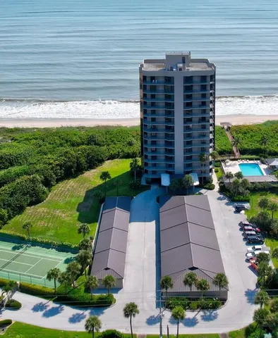 $1,150,000 | 4000 North Hwy A1A, Unit 402, Hutchinson Island, FL 34949