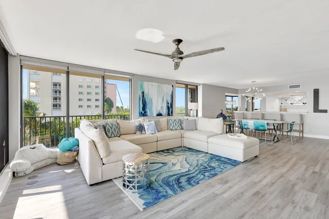 $1,150,000 | 4000 North Hwy A1A, Unit 402, Hutchinson Island, FL 34949