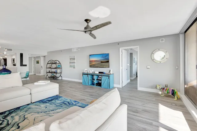 $1,150,000 | 4000 North Hwy A1A, Unit 402, Hutchinson Island, FL 34949