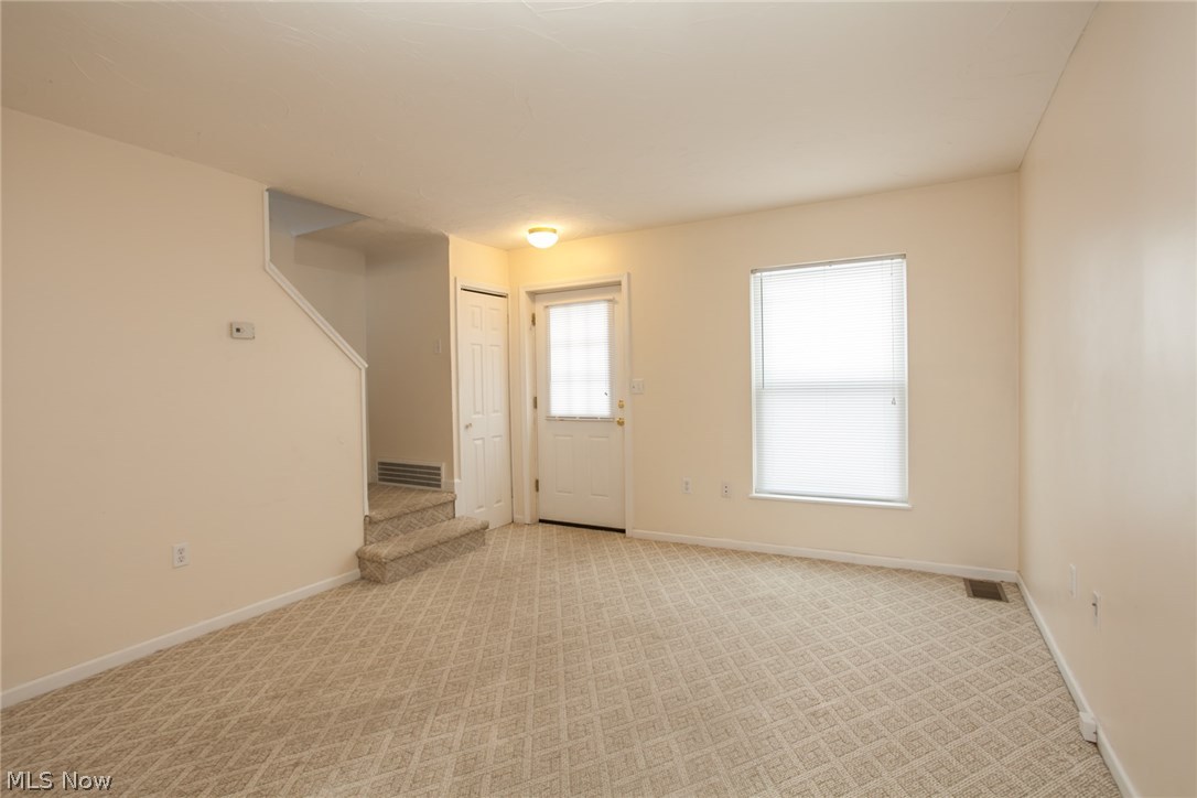 4468 Roadoan Road Brooklyn, OH 44144 - Photo 4 of 34