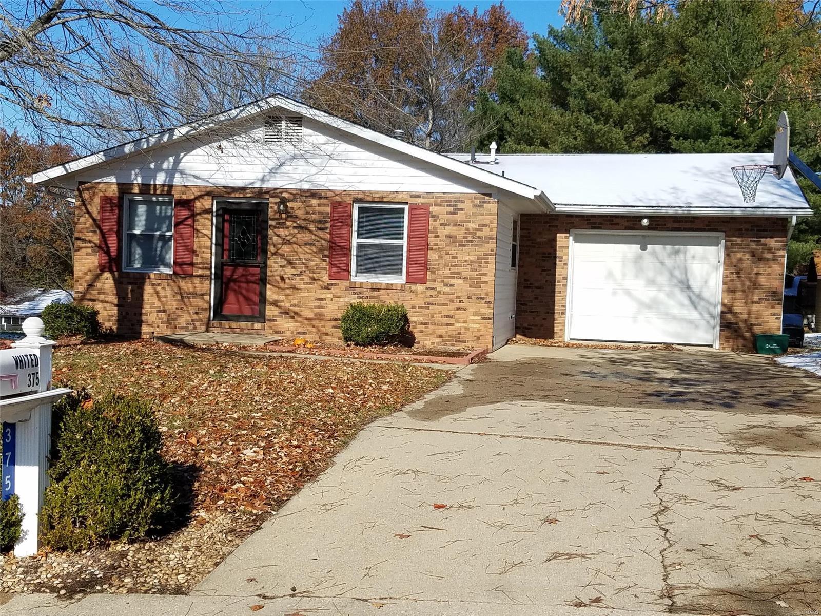 375 Valley View Carlyle, IL 62231 - Photo 1 of 16 Gallery Image 1