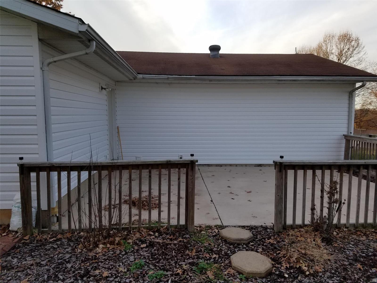 375 Valley View Carlyle, IL 62231 - Photo 14 of 16 Gallery Image 14