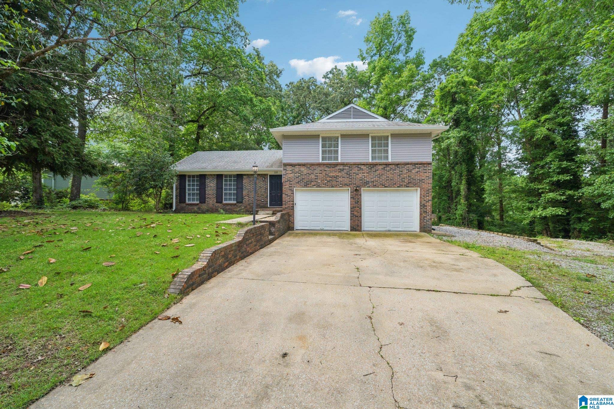 133 Hickory Street Alabaster, AL 35114 - Photo 2 of 38