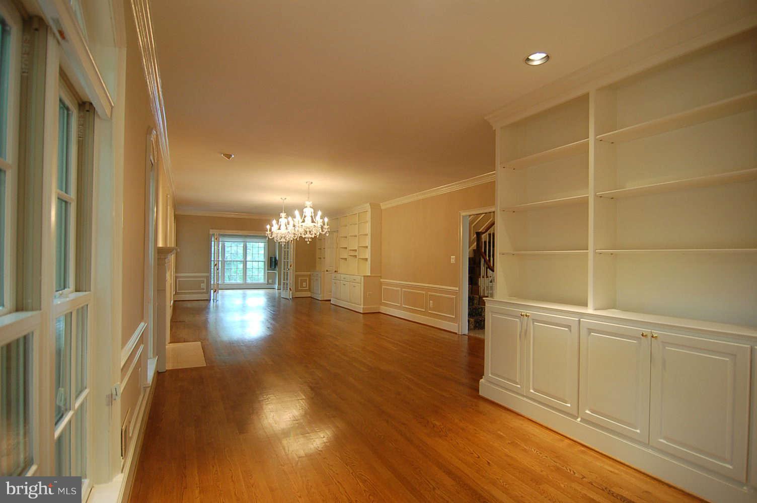 770 Potomac River Road McLean, VA 22102 - Photo 11 of 30 Dining Room