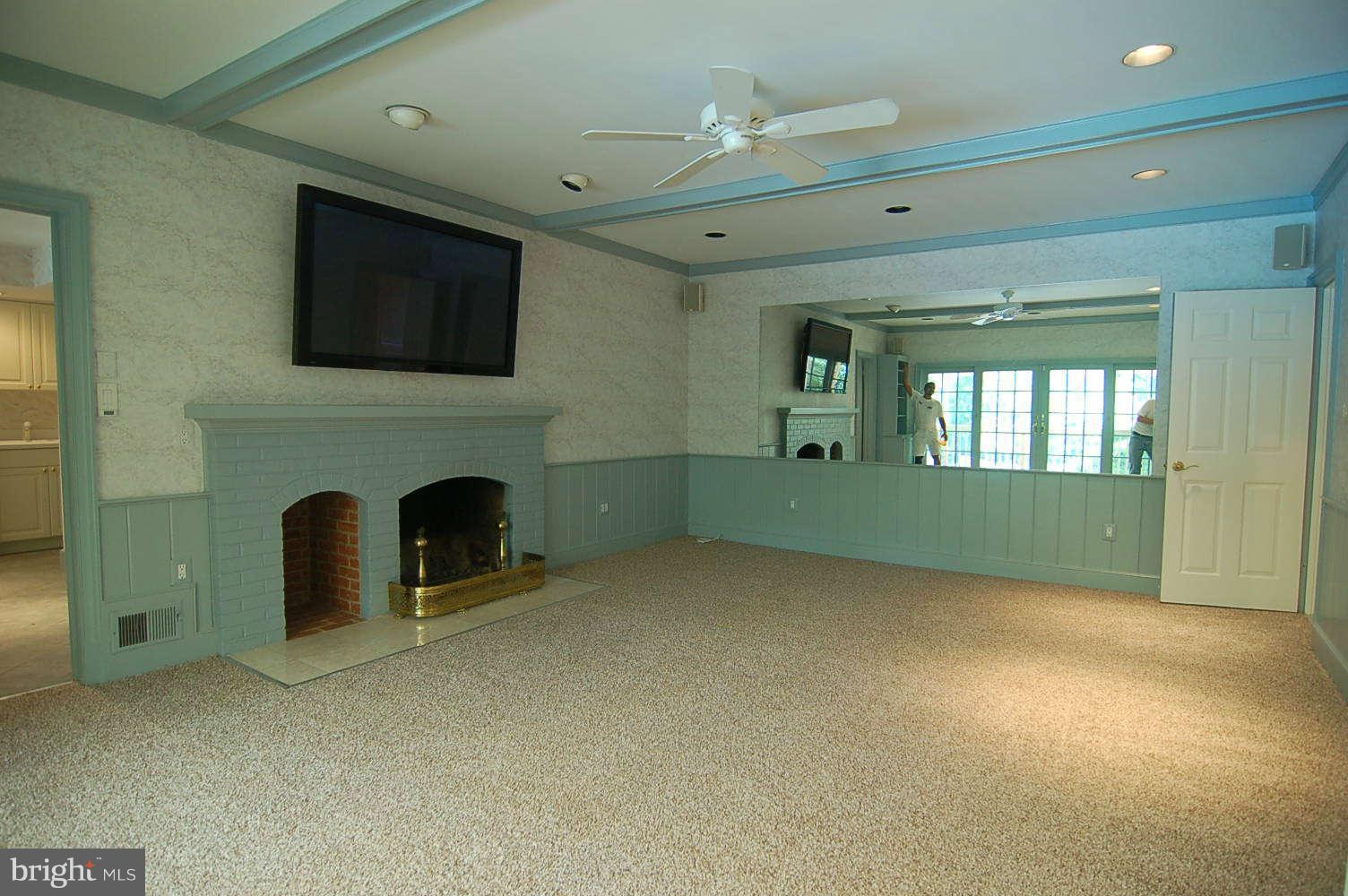 770 Potomac River Road McLean, VA 22102 - Photo 18 of 30 Family Room