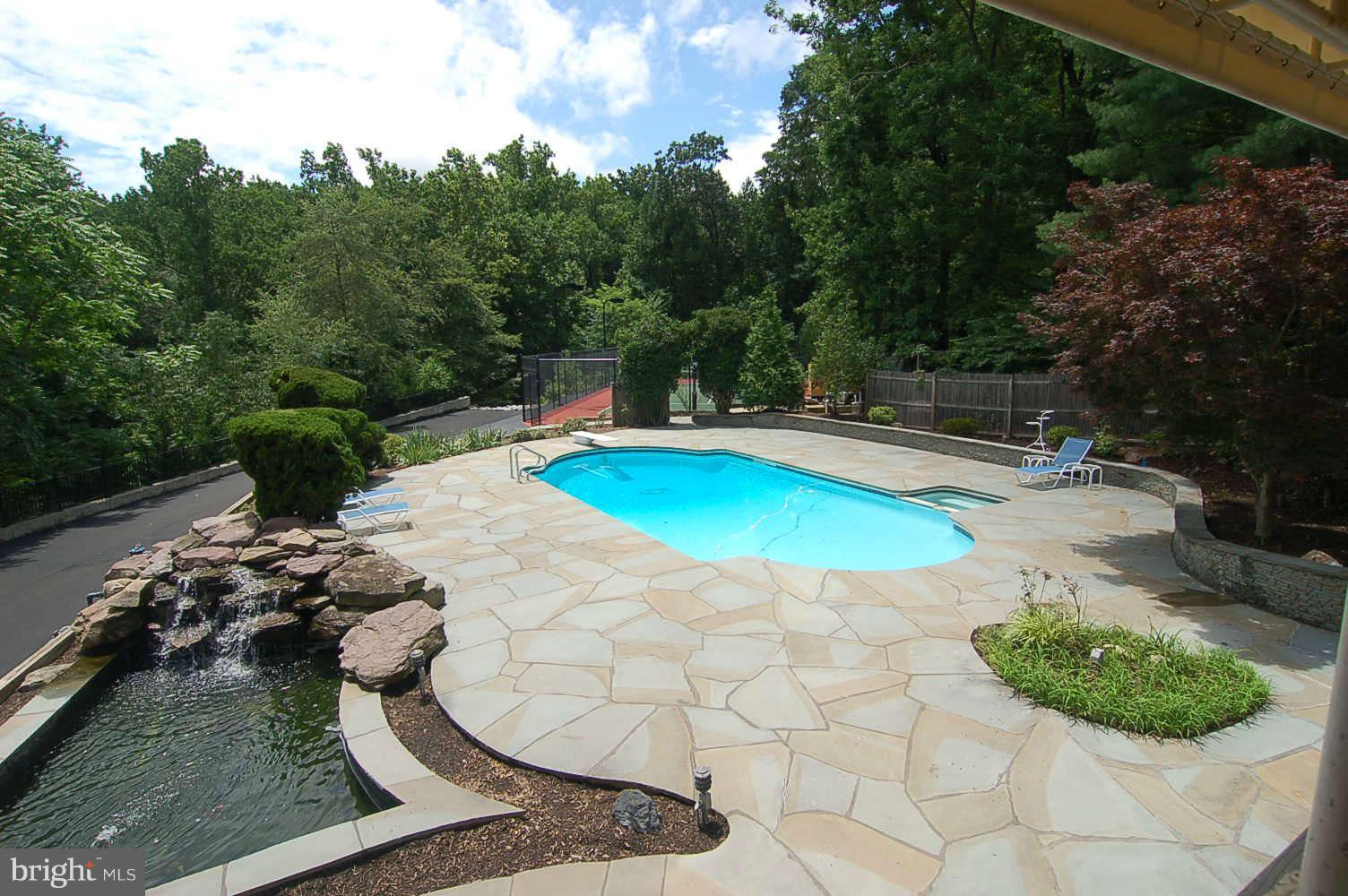 770 Potomac River Road McLean, VA 22102 - Photo 4 of 30 View