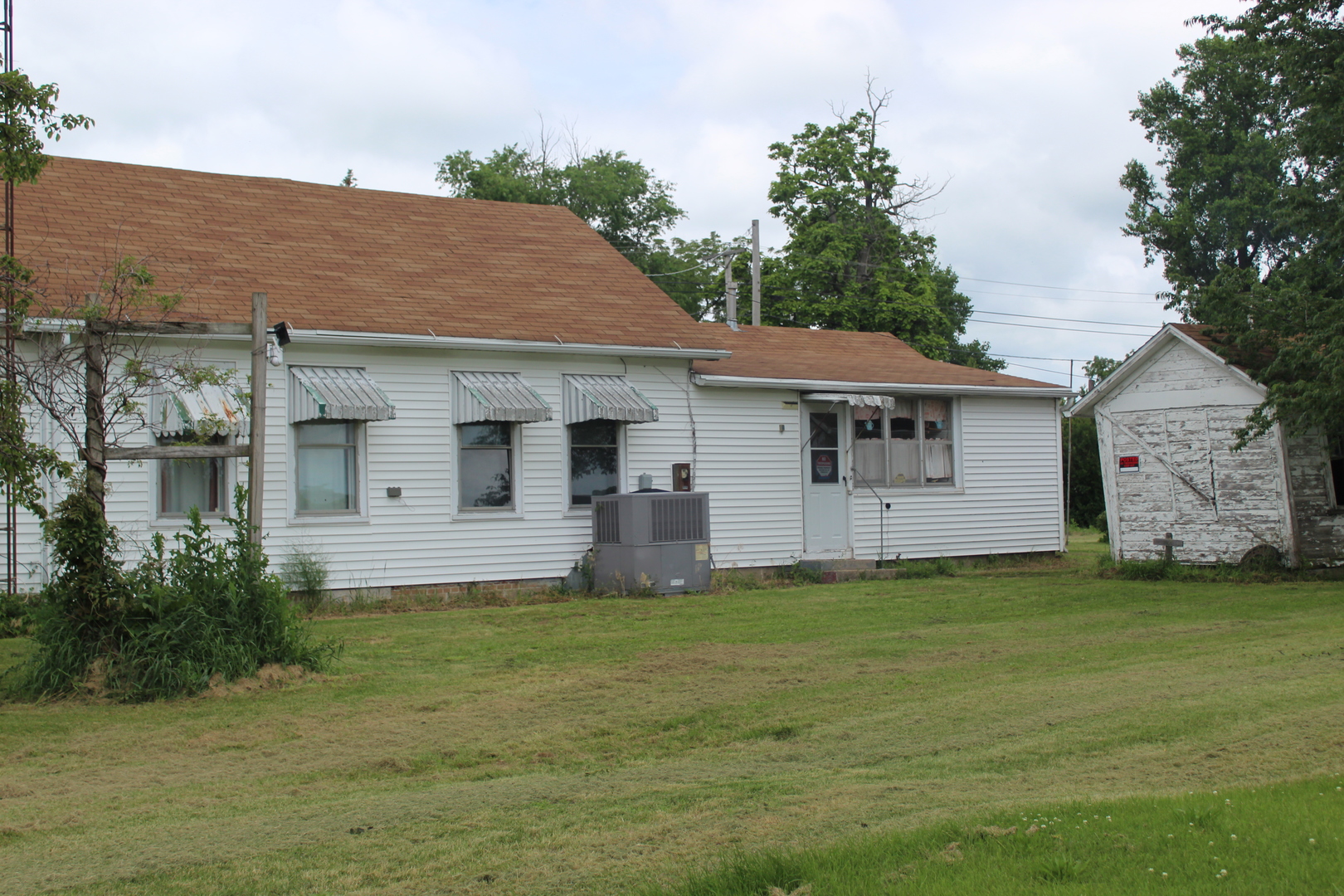 101 South Rowland Street Rutland, IL 61358 - Photo 2 of 18