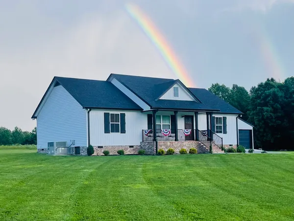 $389,999 | 8111 Hoskins Hollow Road, Westmoreland, TN 37186