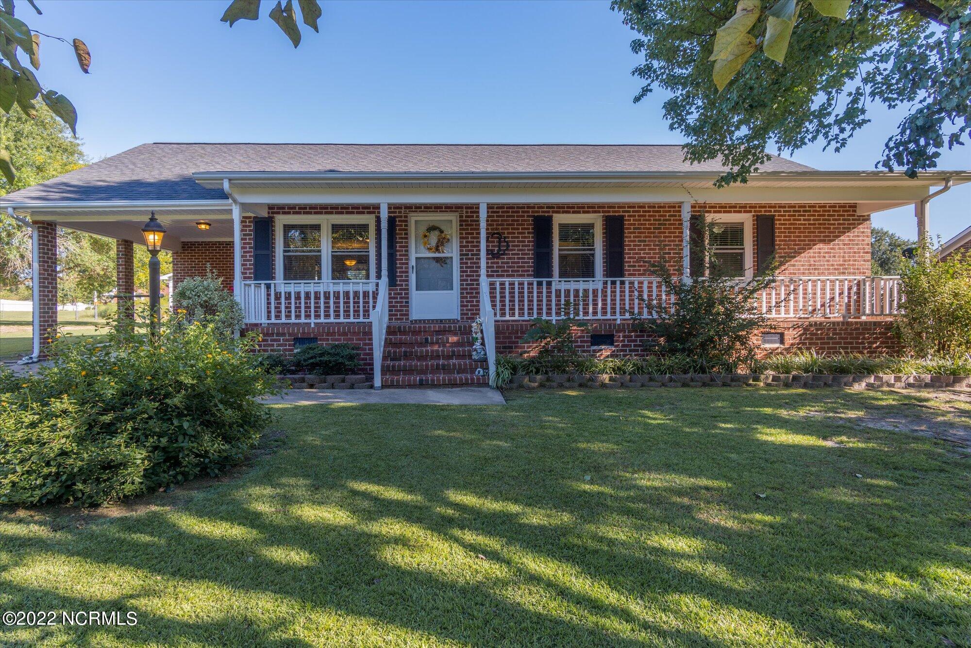 3261 Kelly Road Kinston, NC 28504 - Photo 1 of 35 04-3261 Kelly Rd-4