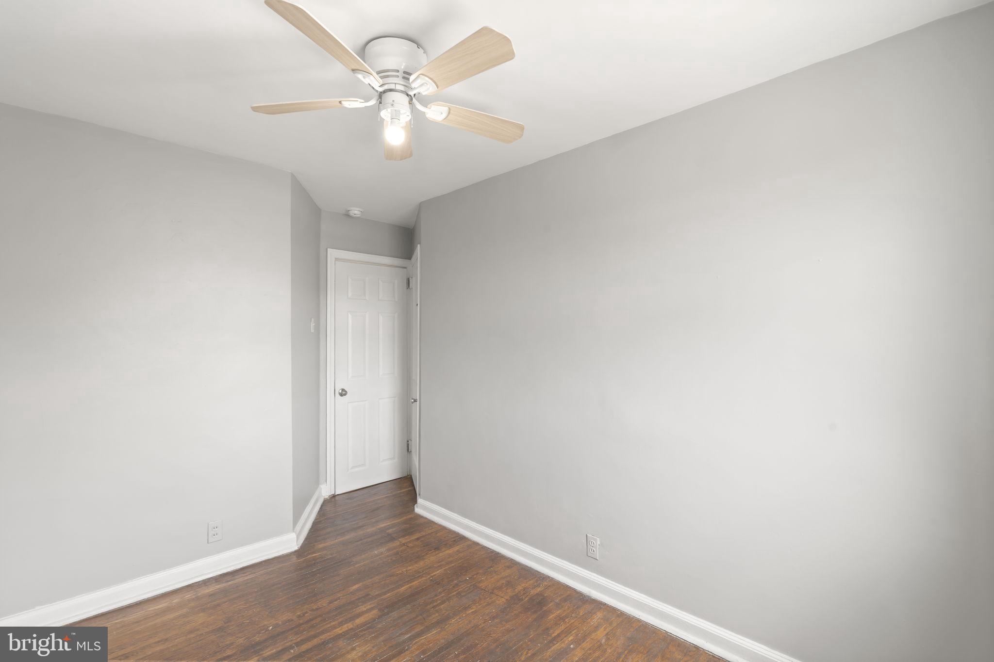 585 Snowden Road Upper Darby, PA 19082 - Photo 23 of 27