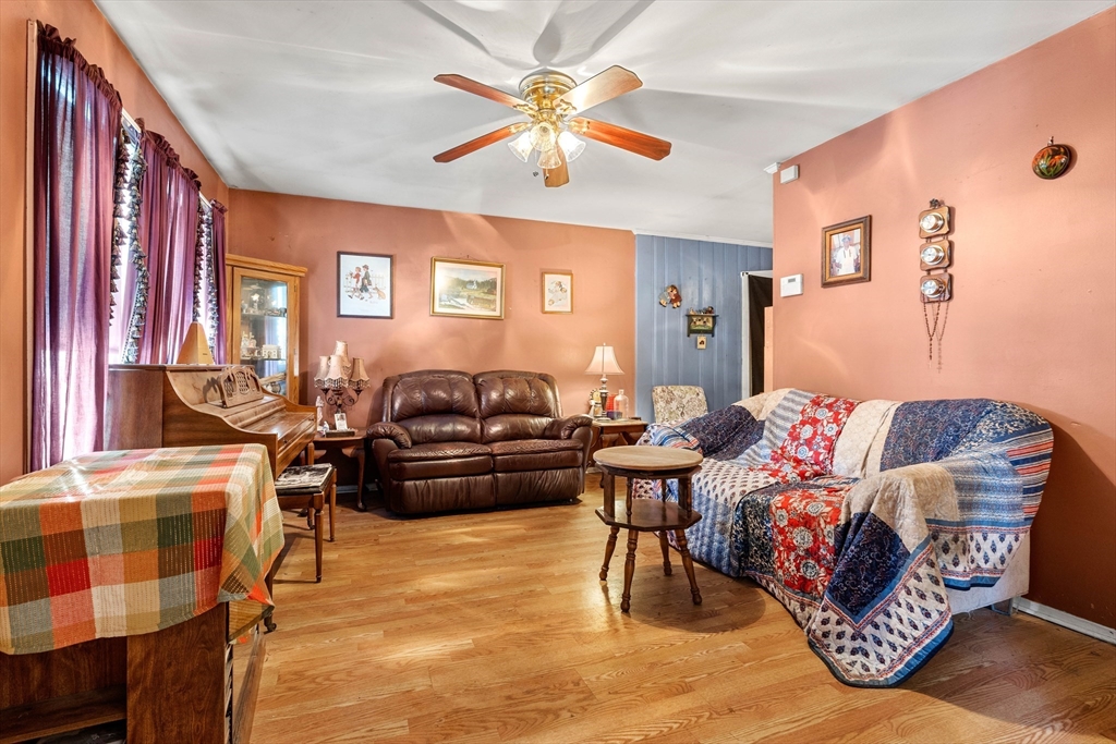 194 River Road Lowell, MA 01852 - Photo 5 of 30