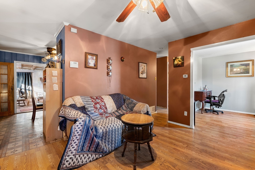 194 River Road Lowell, MA 01852 - Photo 8 of 30