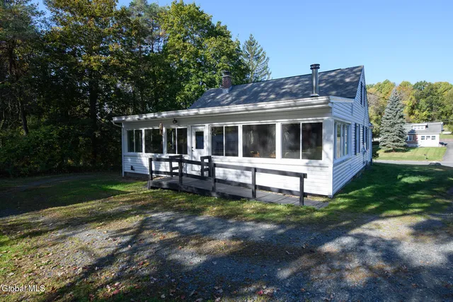 $285,000 | 1346 Highway 7, Brunswick, NY 12180