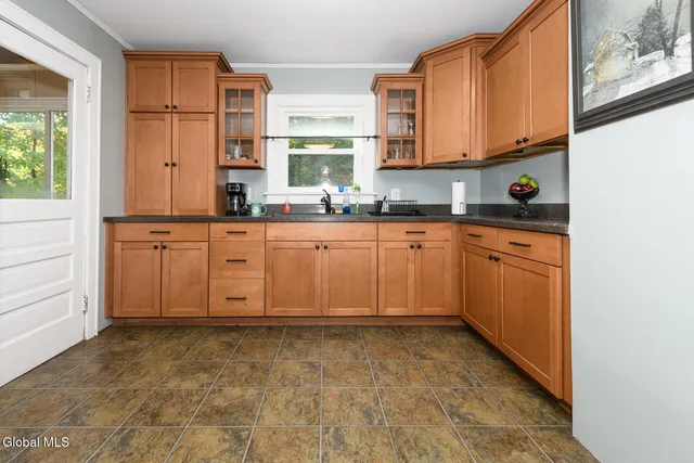 $285,000 | 1346 Highway 7, Brunswick, NY 12180