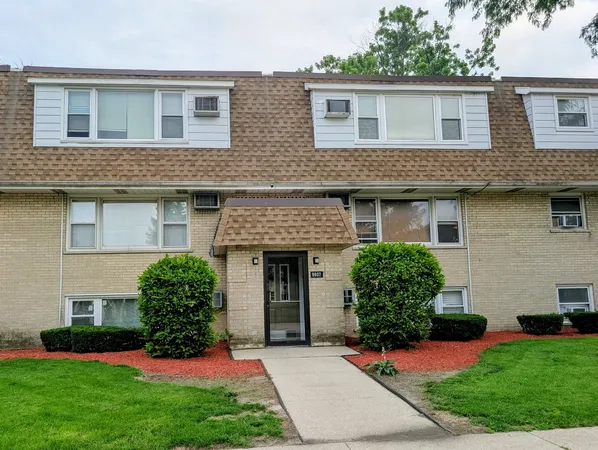 $205,000 | 9907 West 58th Street, Unit 6, Countryside, IL 60525