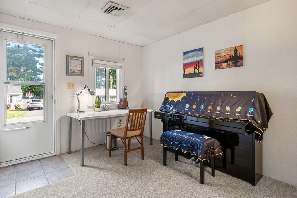 27 Chubb Road Framingham, MA 01701 - Photo 12 of 21 Gallery Image 12