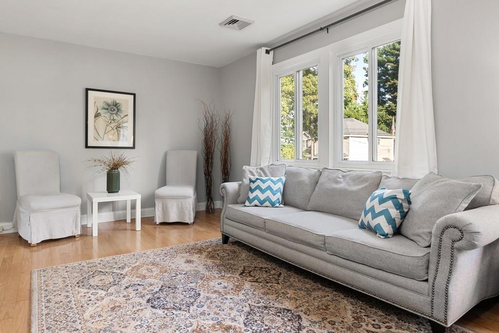 27 Chubb Road Framingham, MA 01701 - Photo 4 of 21 Gallery Image 4